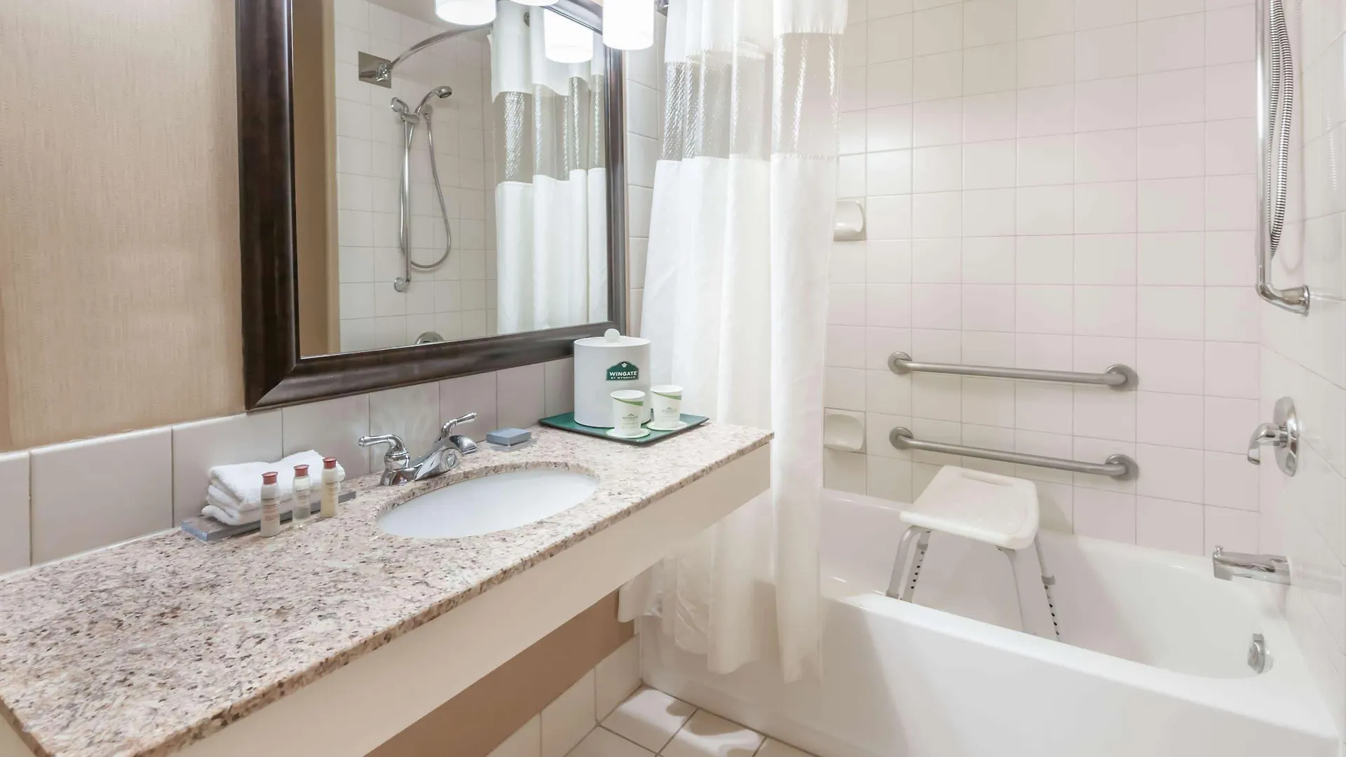 Wingate By Wyndham - Edmonton West Hotel
