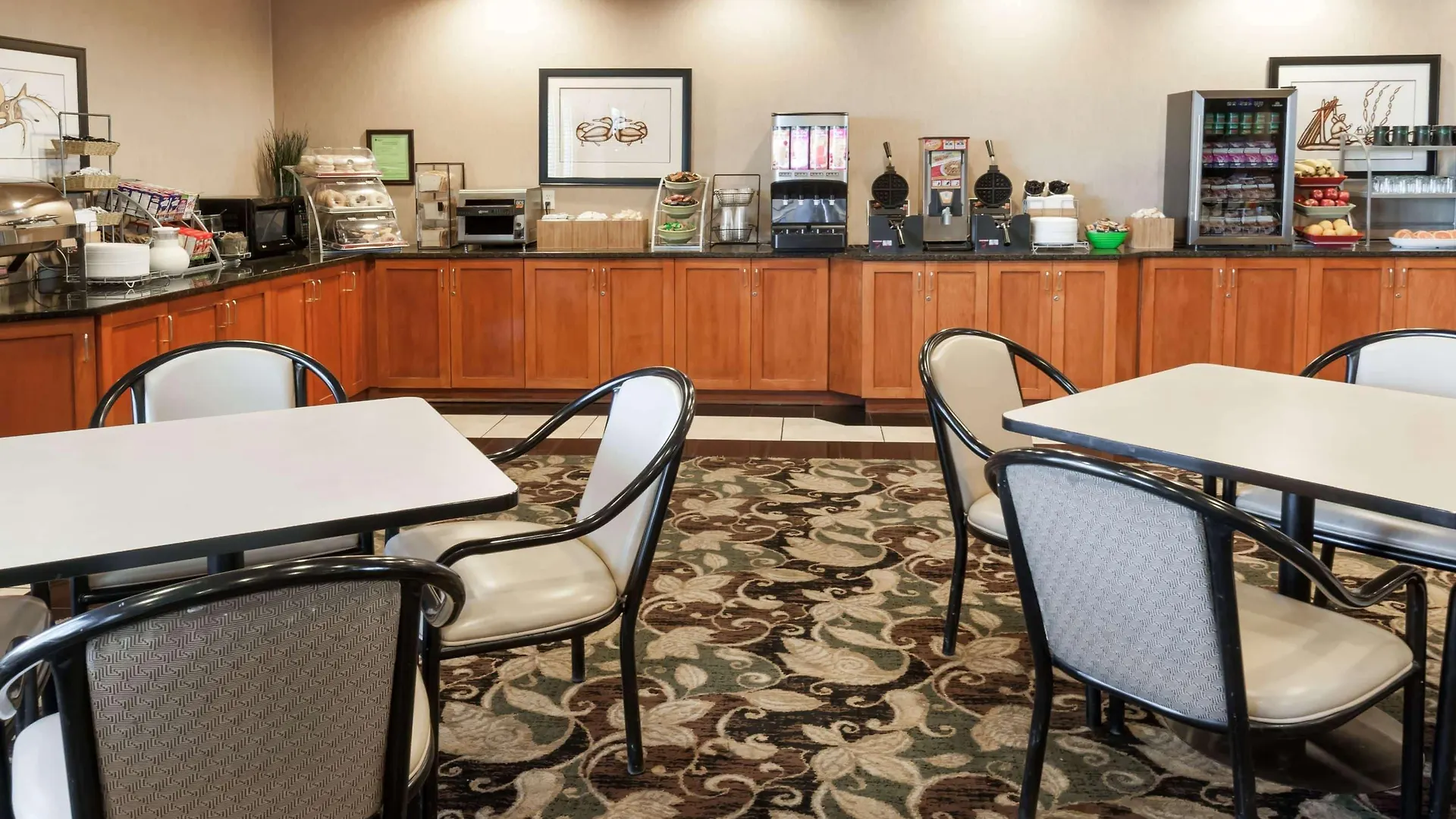 Wingate By Wyndham - Edmonton West Hotel 3*,