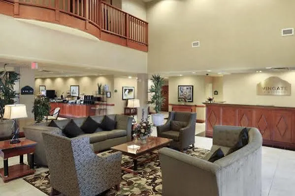 ***  Wingate By Wyndham - Edmonton West Hotel Canada
