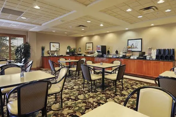 Wingate By Wyndham - Edmonton West Hotel