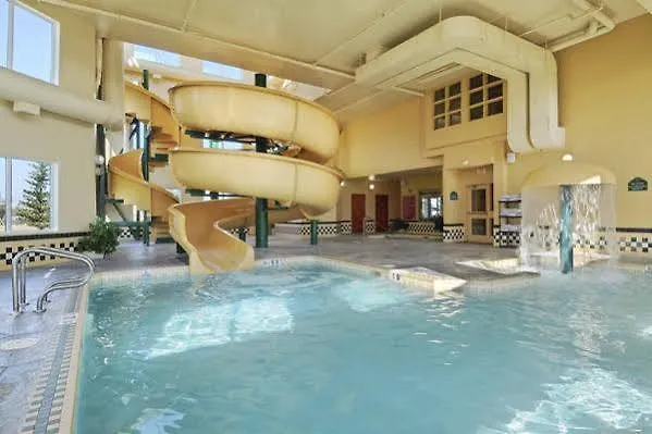 Wingate By Wyndham - Edmonton West Hotel 3*,