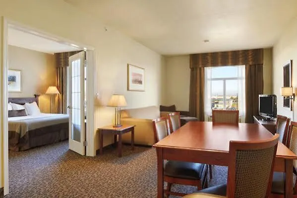 Wingate By Wyndham - Edmonton West Hotel