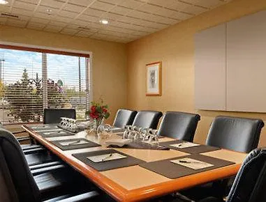 Wingate By Wyndham - Edmonton West Hotel